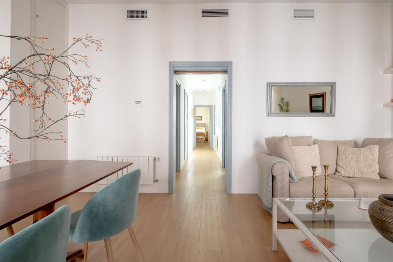 סביליה Plaza Nueva 2 Bedrooms & 2 Bathrooms מראה חיצוני תמונה