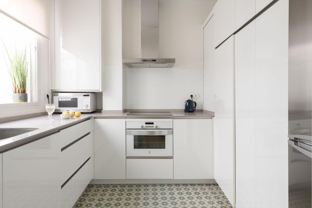 סביליה Plaza Nueva 2 Bedrooms & 2 Bathrooms מראה חיצוני תמונה